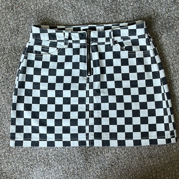 Checkered BDG skirt M - Picture 1 of 7